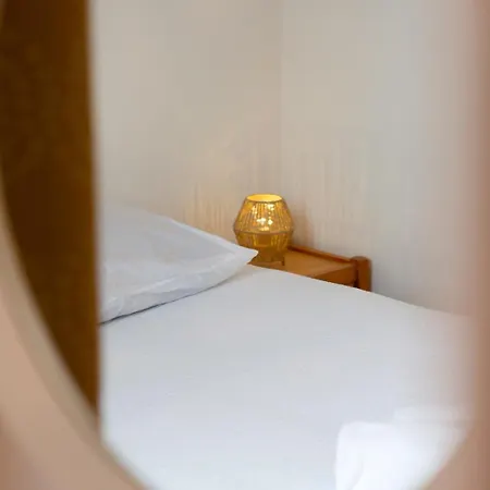 아파트 Le Nicole Un En Duplex Avec Balcon Et Place De Parking
