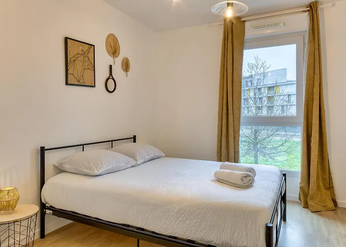 Le Nicole Un En Duplex Avec Balcon Et Place De Parking Apartment Rouen
